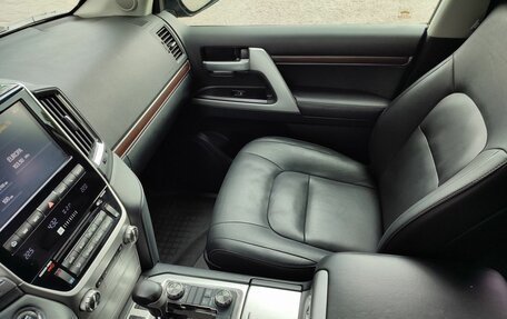 Toyota Land Cruiser 200, 2018 год, 6 690 000 рублей, 5 фотография
