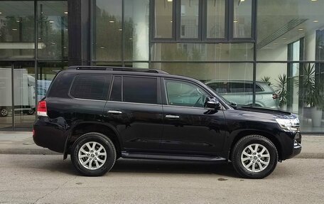 Toyota Land Cruiser 200, 2018 год, 6 690 000 рублей, 12 фотография