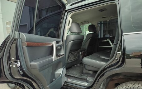 Toyota Land Cruiser 200, 2018 год, 6 690 000 рублей, 27 фотография