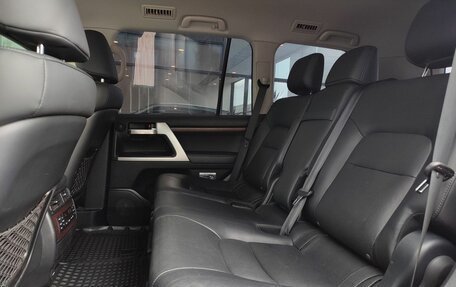 Toyota Land Cruiser 200, 2018 год, 6 690 000 рублей, 28 фотография