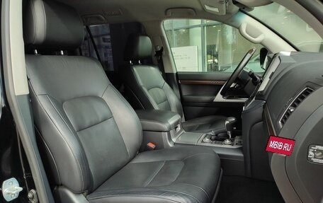 Toyota Land Cruiser 200, 2018 год, 6 690 000 рублей, 32 фотография