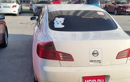 Nissan Skyline, 2002 год, 610 000 рублей, 2 фотография
