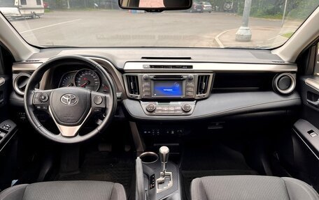 Toyota RAV4, 2015 год, 1 745 000 рублей, 4 фотография