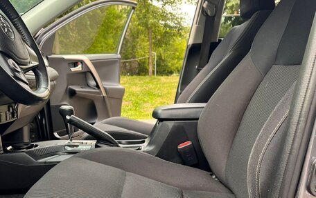 Toyota RAV4, 2015 год, 1 745 000 рублей, 3 фотография