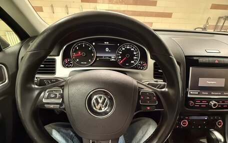 Volkswagen Touareg III, 2011 год, 2 200 000 рублей, 6 фотография