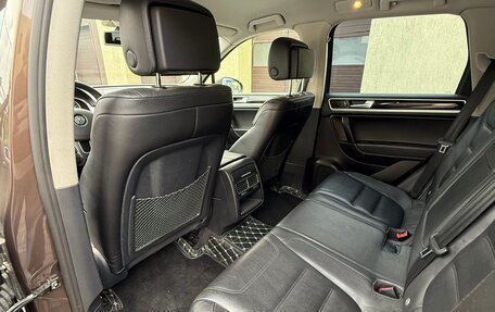Volkswagen Touareg III, 2011 год, 2 200 000 рублей, 9 фотография