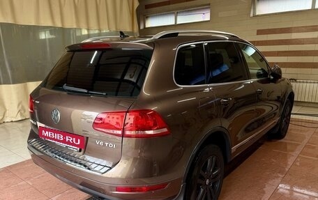 Volkswagen Touareg III, 2011 год, 2 200 000 рублей, 4 фотография