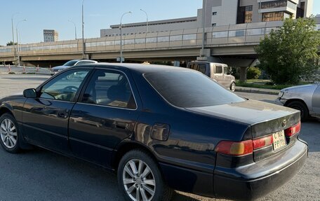 Toyota Camry, 1999 год, 299 999 рублей, 3 фотография