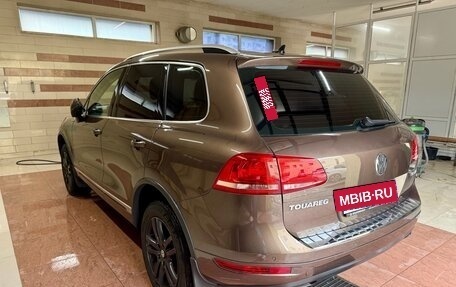 Volkswagen Touareg III, 2011 год, 2 200 000 рублей, 3 фотография
