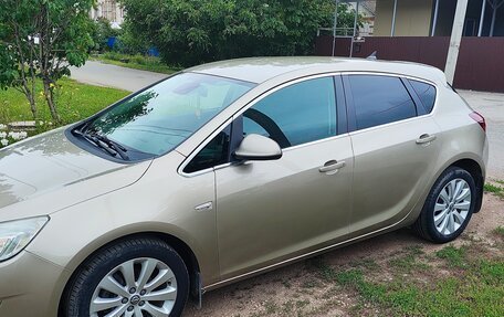Opel Astra J, 2011 год, 850 000 рублей, 6 фотография