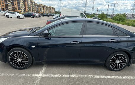 Hyundai Sonata VI, 2011 год, 760 000 рублей, 3 фотография