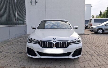 BMW 5 серия, 2021 год, 3 590 000 рублей, 2 фотография