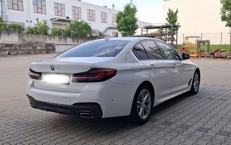 BMW 5 серия, 2021 год, 3 590 000 рублей, 4 фотография
