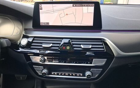 BMW 5 серия, 2021 год, 3 590 000 рублей, 8 фотография
