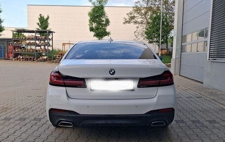 BMW 5 серия, 2021 год, 3 590 000 рублей, 3 фотография