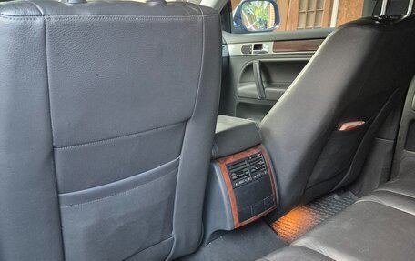 Volkswagen Touareg III, 2005 год, 850 000 рублей, 21 фотография