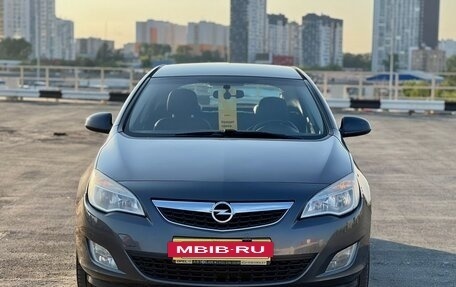 Opel Astra J, 2012 год, 769 000 рублей, 2 фотография