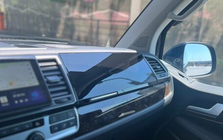 Volkswagen Multivan T6 рестайлинг, 2019 год, 5 250 000 рублей, 19 фотография