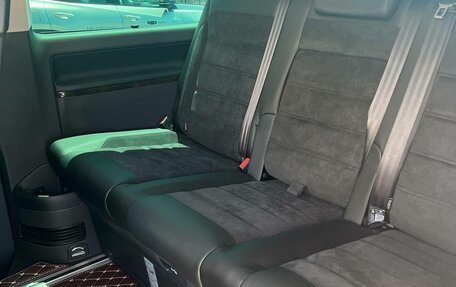 Volkswagen Multivan T6 рестайлинг, 2019 год, 5 250 000 рублей, 28 фотография