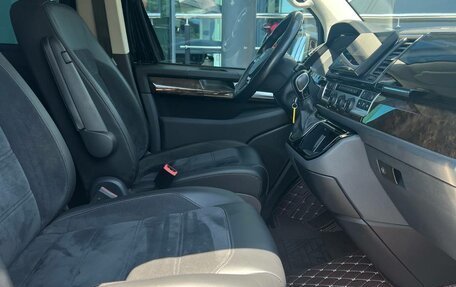 Volkswagen Multivan T6 рестайлинг, 2019 год, 5 250 000 рублей, 31 фотография