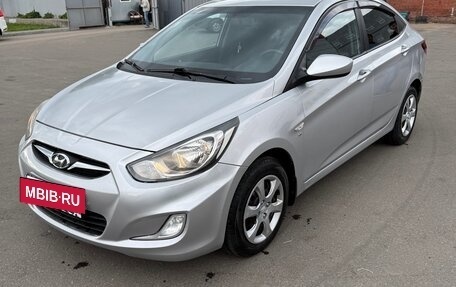 Hyundai Solaris II рестайлинг, 2013 год, 700 000 рублей, 3 фотография