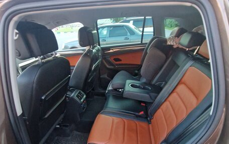 Volkswagen Tiguan II, 2017 год, 2 800 000 рублей, 11 фотография