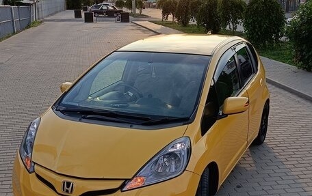 Honda Fit III, 2011 год, 990 000 рублей, 19 фотография