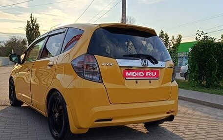 Honda Fit III, 2011 год, 990 000 рублей, 34 фотография