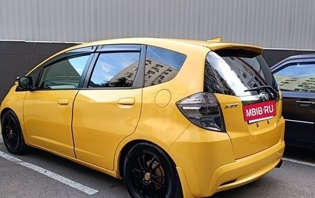 Honda Fit III, 2011 год, 990 000 рублей, 37 фотография