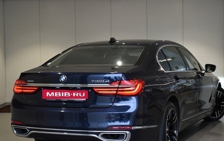 BMW 7 серия, 2016 год, 3 190 000 рублей, 2 фотография