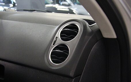 Volkswagen Tiguan I, 2010 год, 1 099 000 рублей, 13 фотография