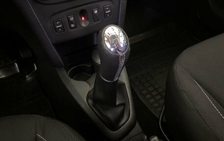Renault Sandero II рестайлинг, 2015 год, 959 000 рублей, 17 фотография