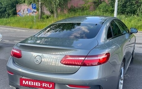 Mercedes-Benz E-Класс, 2019 год, 5 000 000 рублей, 6 фотография