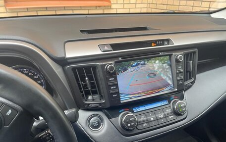 Toyota RAV4, 2019 год, 3 000 000 рублей, 6 фотография
