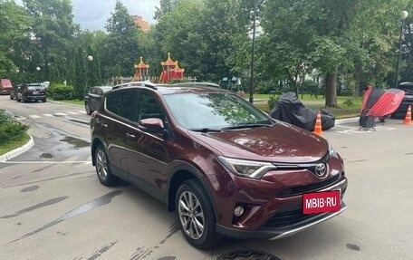 Toyota RAV4, 2019 год, 3 000 000 рублей, 15 фотография
