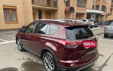 Toyota RAV4, 2019 год, 3 000 000 рублей, 12 фотография