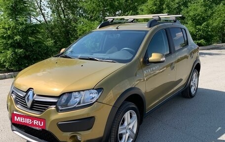 Renault Sandero II рестайлинг, 2015 год, 895 000 рублей, 3 фотография
