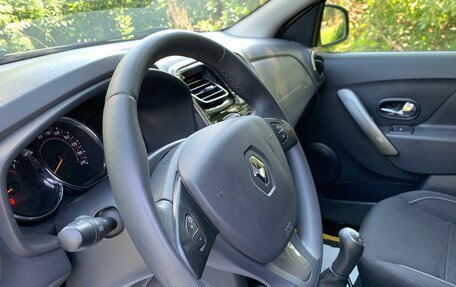 Renault Sandero II рестайлинг, 2015 год, 895 000 рублей, 12 фотография