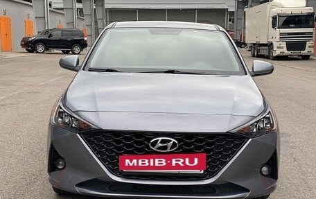 Hyundai Solaris II рестайлинг, 2020 год, 1 375 000 рублей, 2 фотография
