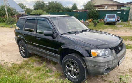 Ford Escape II, 2004 год, 500 000 рублей, 3 фотография