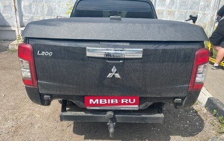 Mitsubishi L200 IV рестайлинг, 2021 год, 3 500 000 рублей, 2 фотография