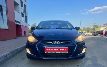 Hyundai Solaris II рестайлинг, 2013 год, 740 000 рублей, 2 фотография