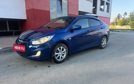 Hyundai Solaris II рестайлинг, 2013 год, 740 000 рублей, 10 фотография