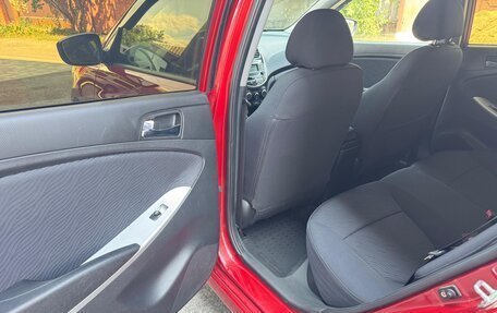 Hyundai Solaris II рестайлинг, 2011 год, 850 000 рублей, 17 фотография