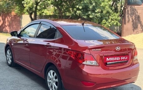 Hyundai Solaris II рестайлинг, 2011 год, 850 000 рублей, 7 фотография