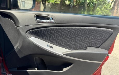 Hyundai Solaris II рестайлинг, 2011 год, 850 000 рублей, 26 фотография