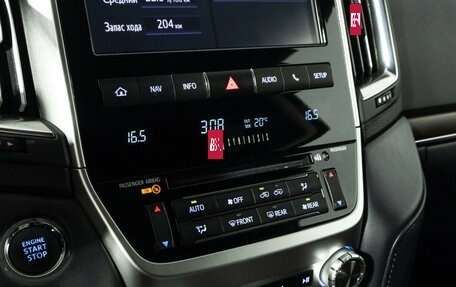 Toyota Land Cruiser 200, 2019 год, 7 500 000 рублей, 24 фотография