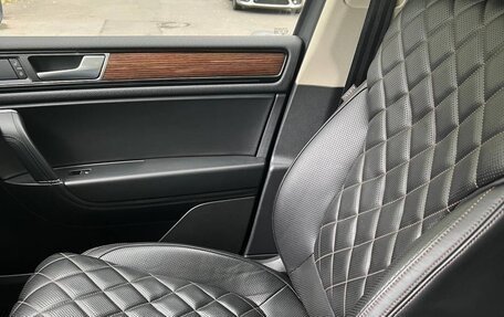 Volkswagen Touareg III, 2016 год, 3 300 000 рублей, 16 фотография
