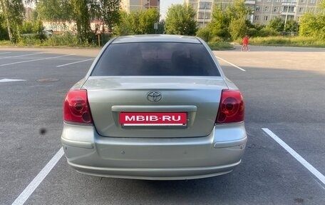 Toyota Avensis III рестайлинг, 2005 год, 570 000 рублей, 2 фотография