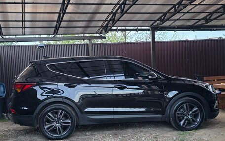 Hyundai Santa Fe III рестайлинг, 2017 год, 2 250 000 рублей, 2 фотография